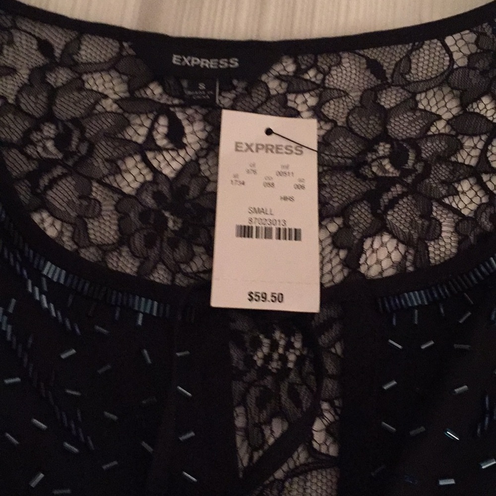 Express Top - Picture 2 of 5